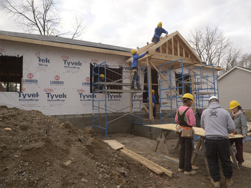 Area 31 Students Building Another New House in Wayne